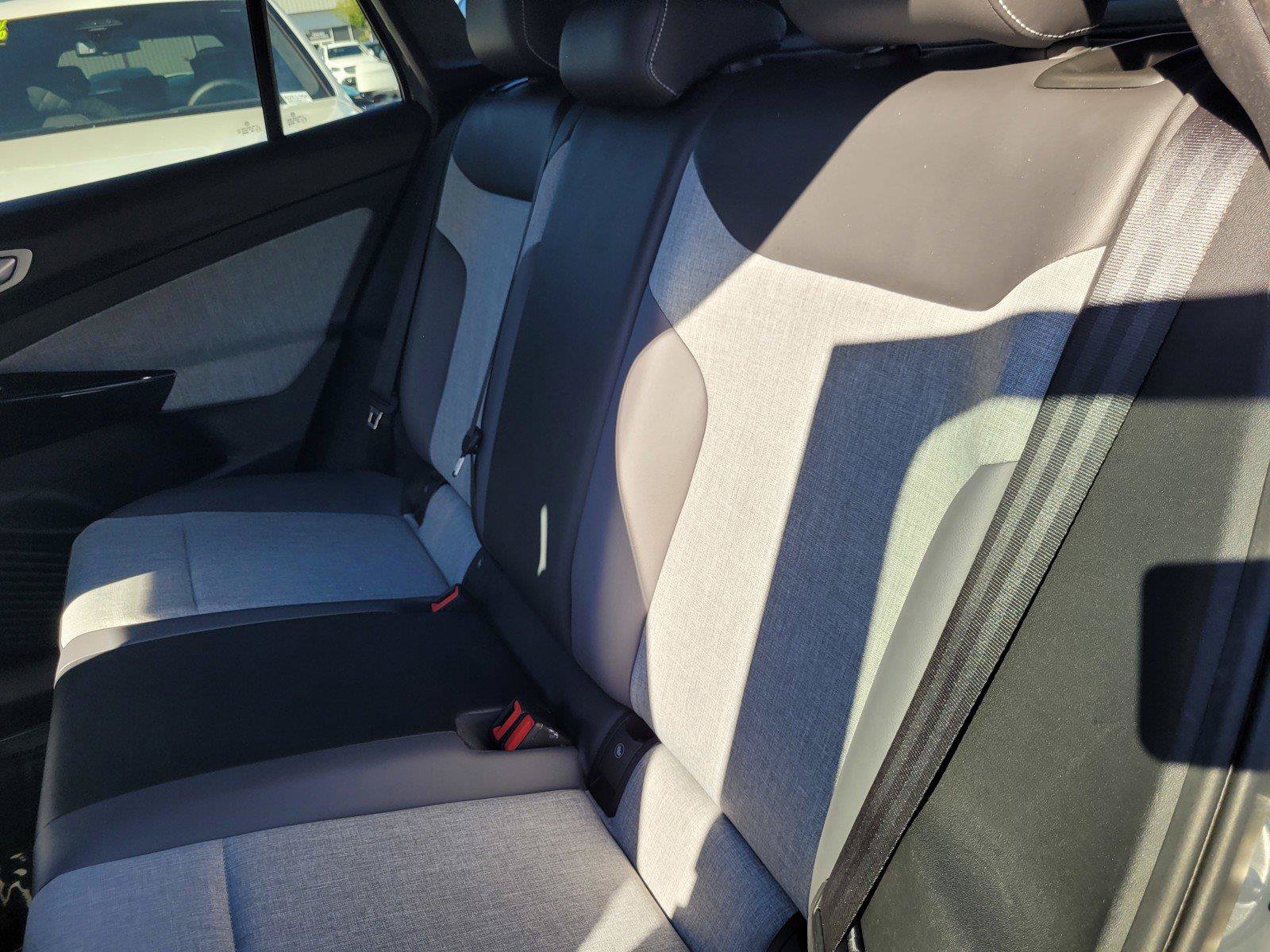 Certified 2023 Volkswagen ID.4 Pro AWD/4WD image 14