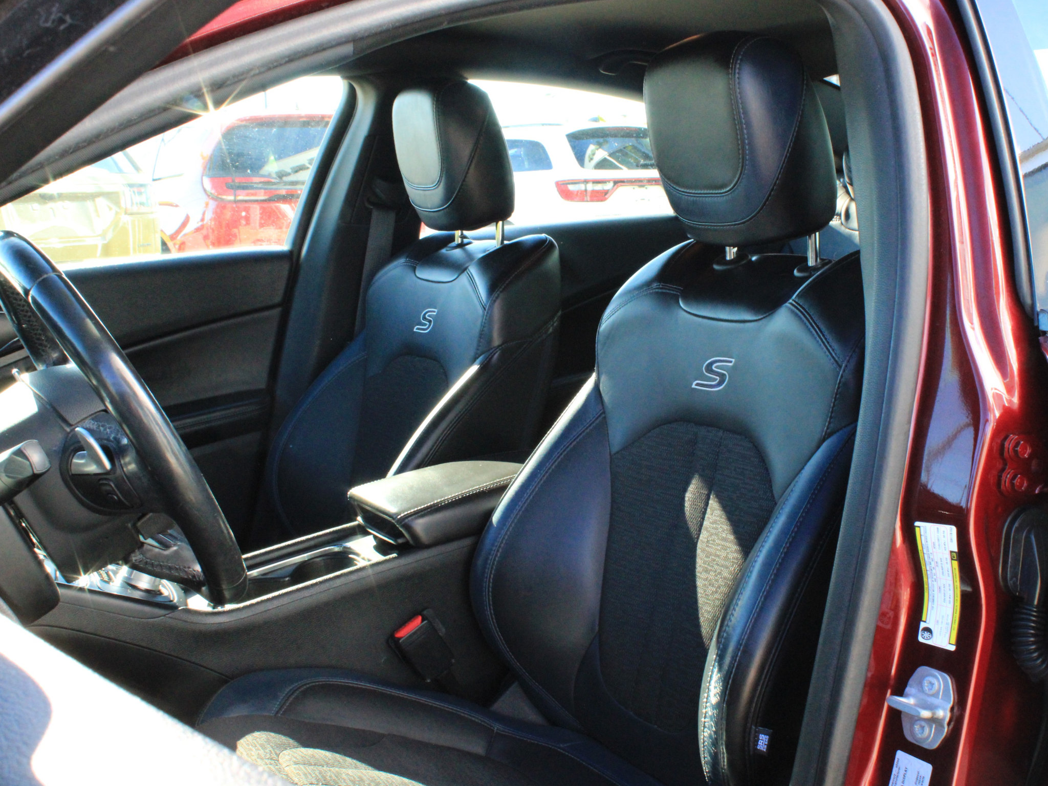 Used 2016 Chrysler 200 S w/ Comfort Group FWD image 10