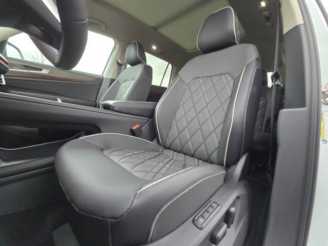 New 2026 Volkswagen Atlas SEL Premium R-Line image 24