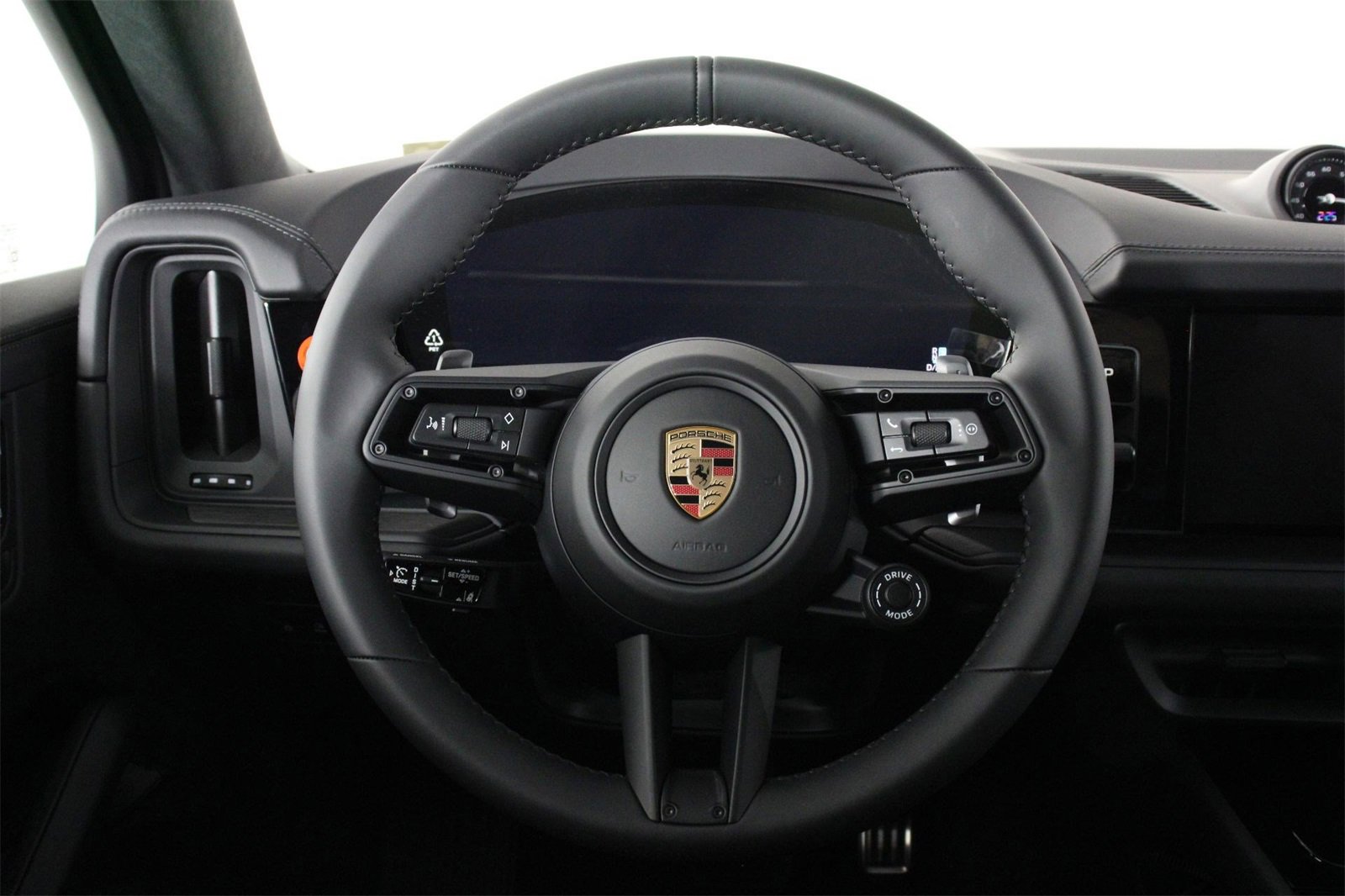 New 2026 Porsche Cayenne GTS image 12