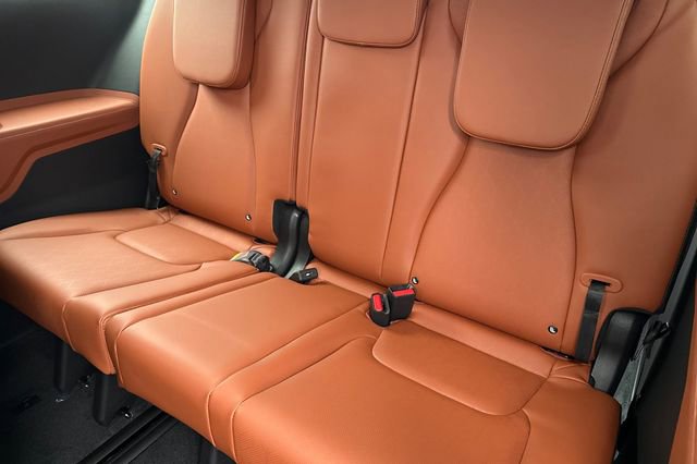 New 2026 Kia Carnival SX w/ SX Dark Edition Package FWD image 17