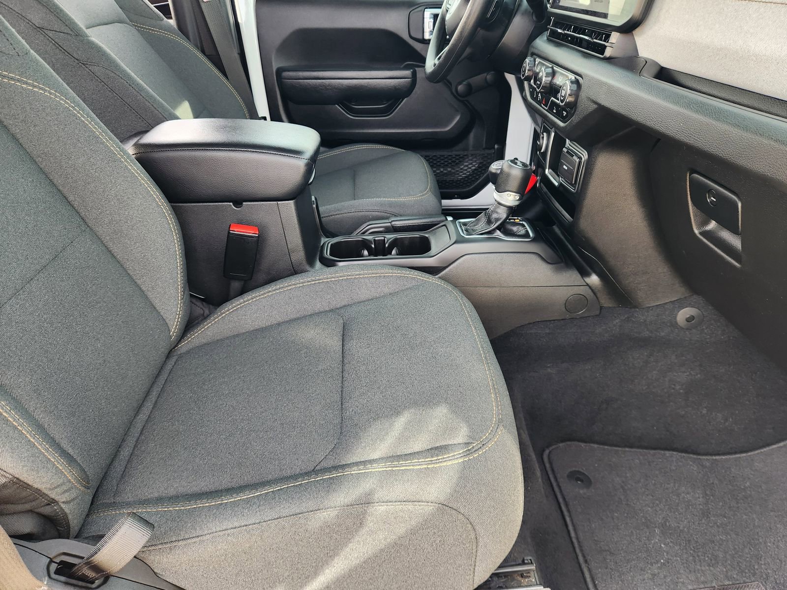 Used 2024 Jeep Wrangler Sport image 15