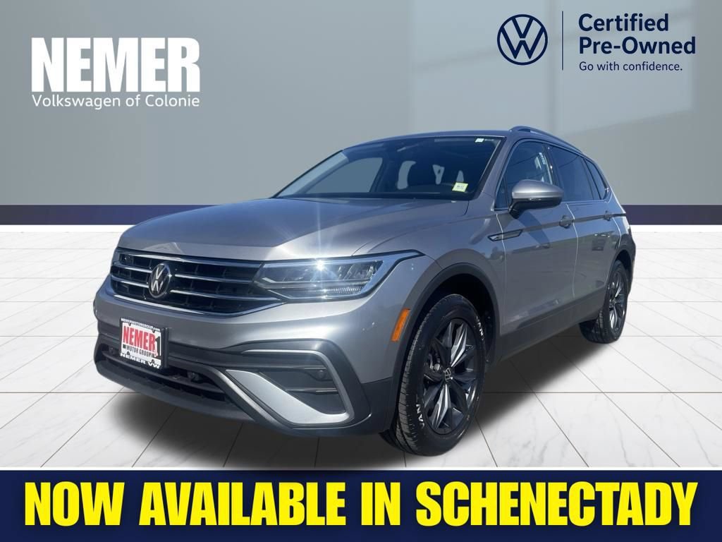 Certified 2023 Volkswagen Tiguan SE w/ Panoramic Sunroof Package AWD/4WD image 1