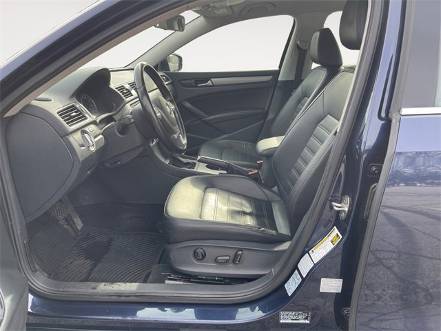 Used 2015 Volkswagen Passat 1.8T SE image 9
