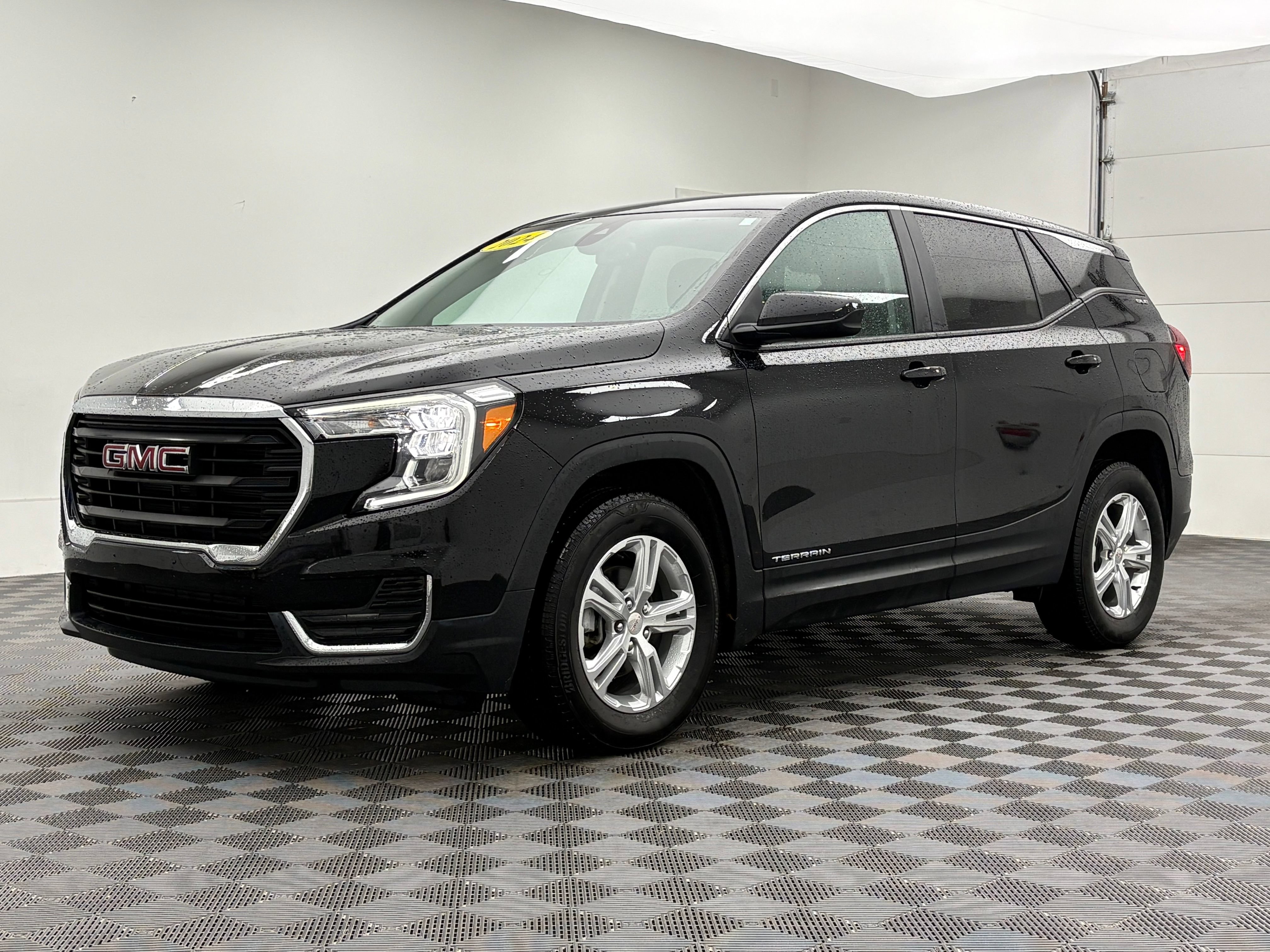 Used 2024 GMC Terrain SLE AWD/4WD video 2