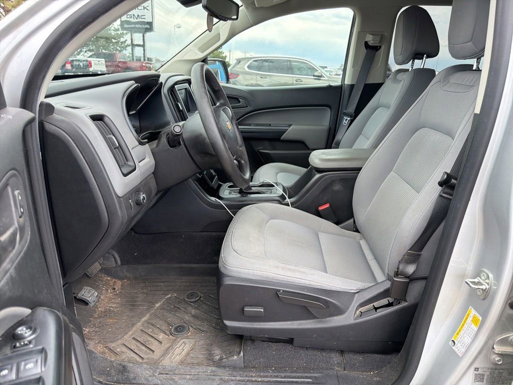 Used 2020 Chevrolet Colorado W/T w/ WT Convenience Package RWD image 2