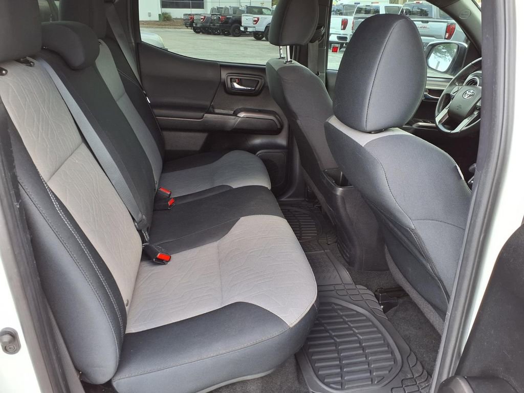 Used 2021 Toyota Tacoma TRD Off-Road w/ Technology Package image 15