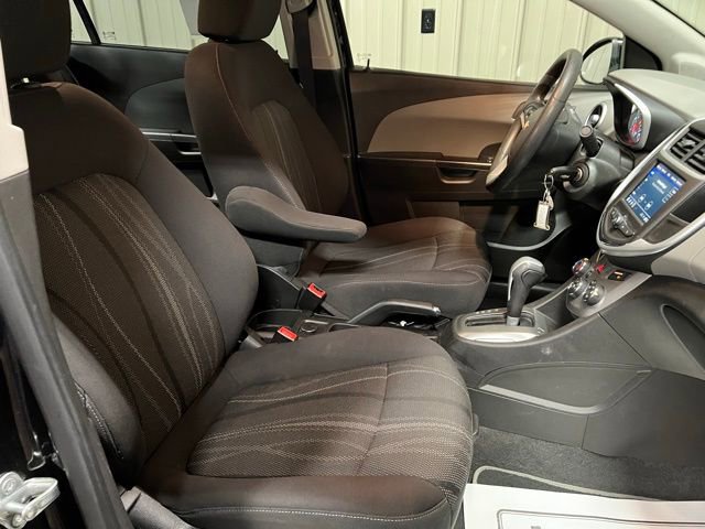 Used 2020 Chevrolet Sonic LT image 25