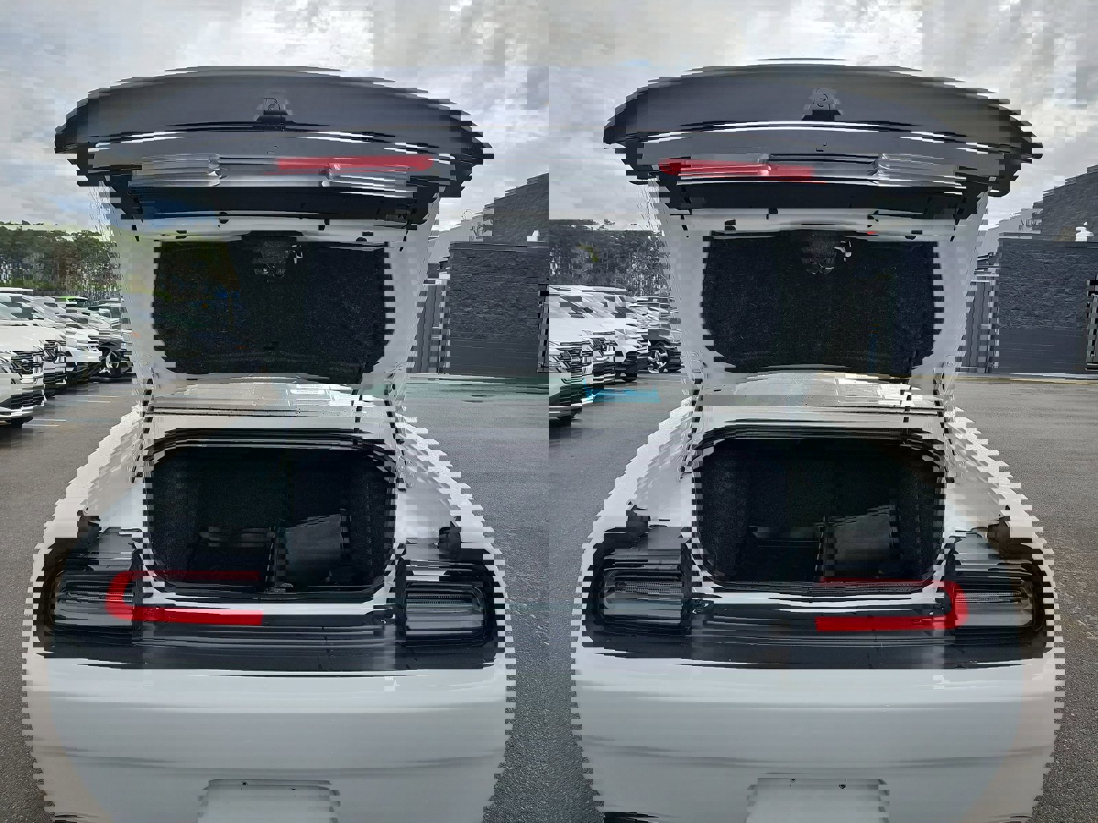 Used 2020 Dodge Challenger SRT Hellcat w/ Plus Package image 13