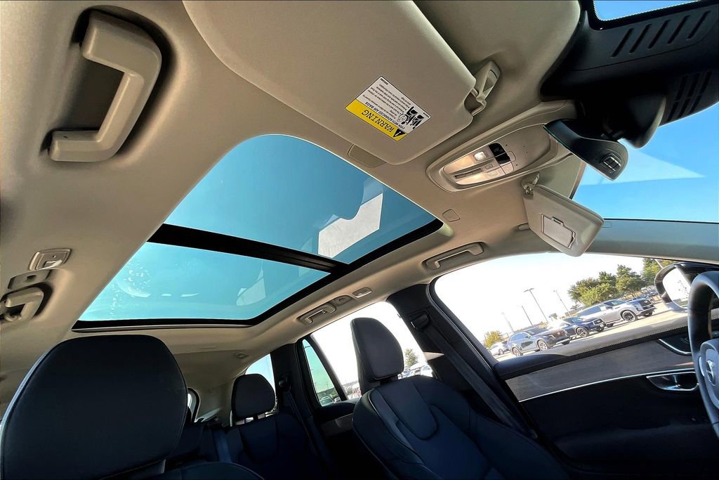 Certified 2025 Volvo XC90 B6 Plus image 22