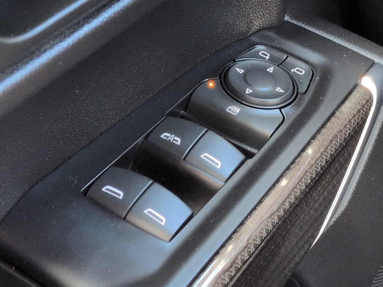 Used 2020 Chevrolet Silverado 1500 RST AWD/4WD image 23