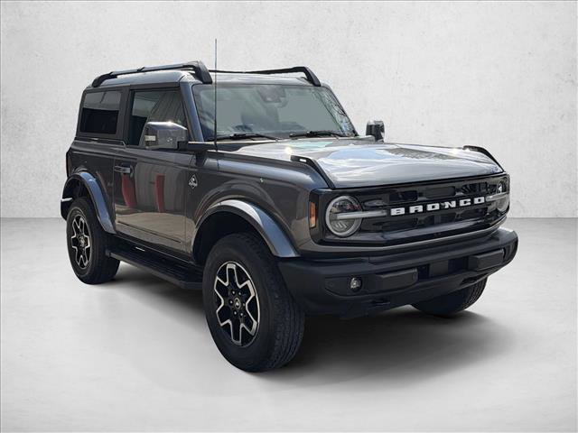 Used 2021 Ford Bronco Outer Banks image 3