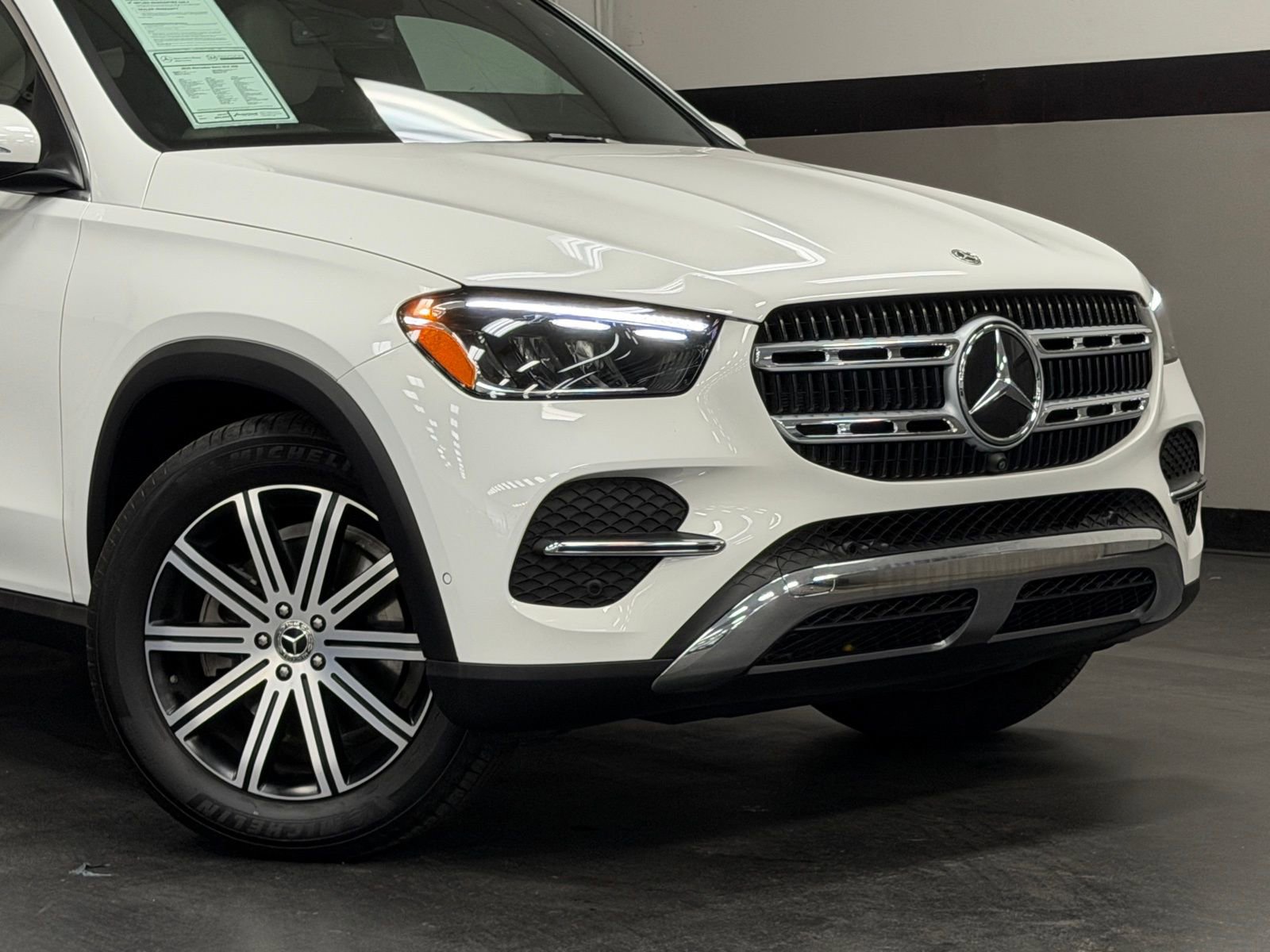 Certified 2025 Mercedes-Benz GLE 350 4MATIC image 3