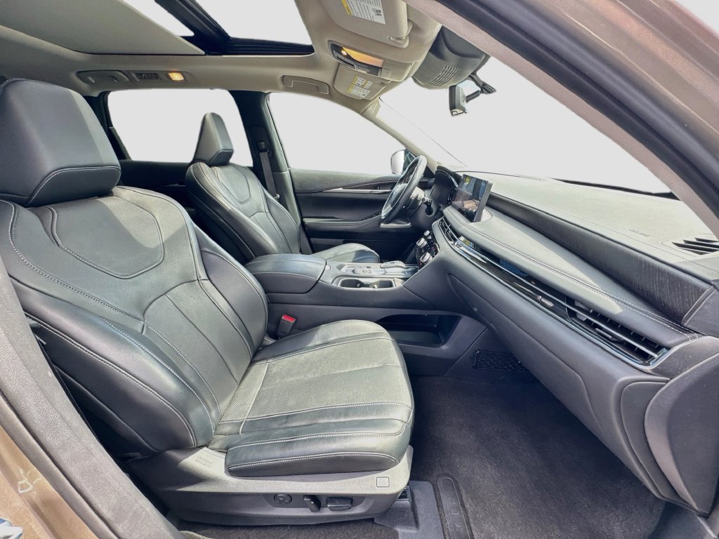 Certified 2023 INFINITI QX60 Sensory w/ Vision Package AWD/4WD image 32
