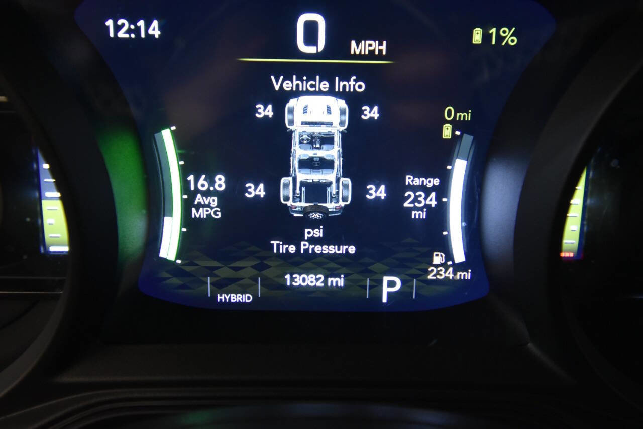 Used 2025 Jeep Wrangler Unlimited Sahara w/ Safety Group image 27