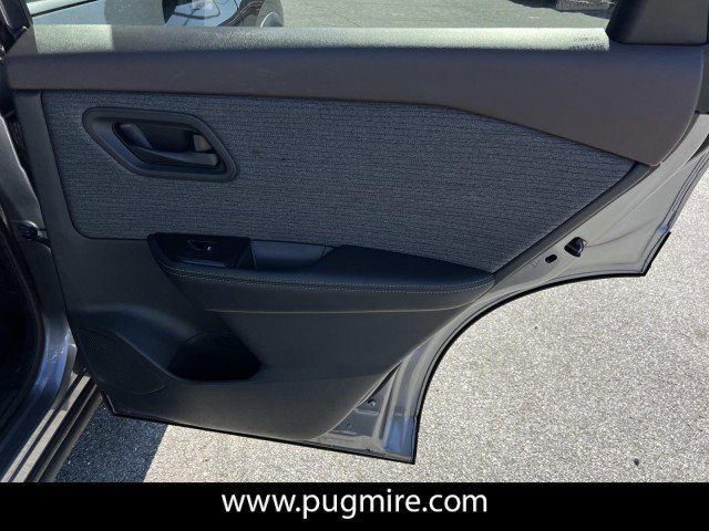 Used 2021 Nissan Rogue S FWD image 16