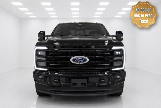 Used 2025 Ford F250 Platinum AWD/4WD image 2
