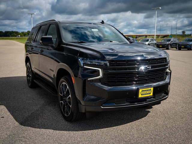 Used 2024 Chevrolet Tahoe RST w/ Luxury Package image 3