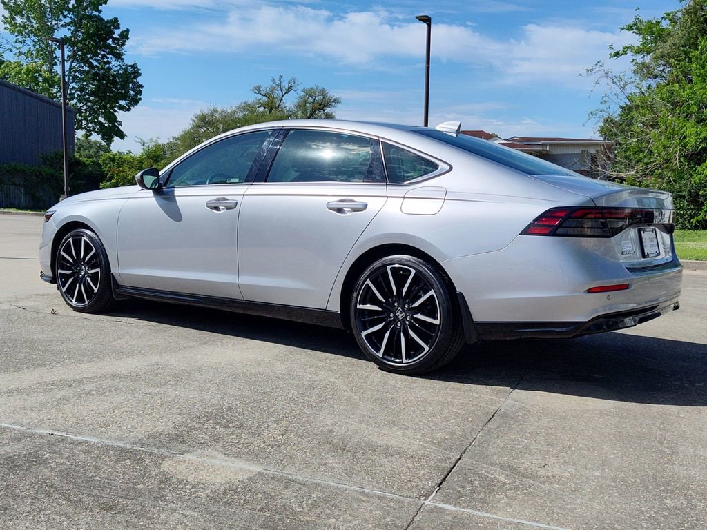 Used 2024 Honda Accord Touring image 6