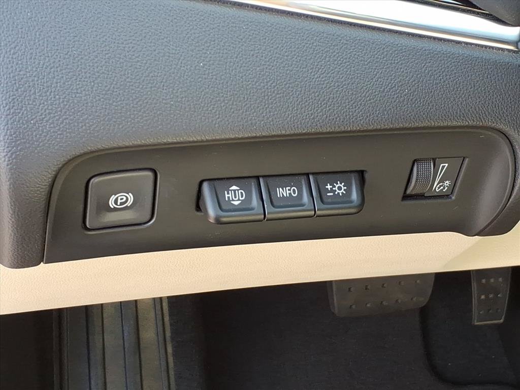 Used 2024 Buick Enclave Avenir w/ Avenir Technology Package AWD/4WD image 22