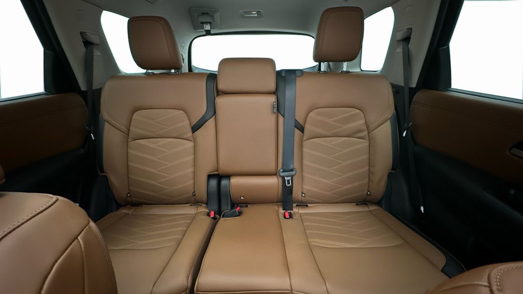 New 2025 Nissan Pathfinder Platinum w/ Cargo Package image 15