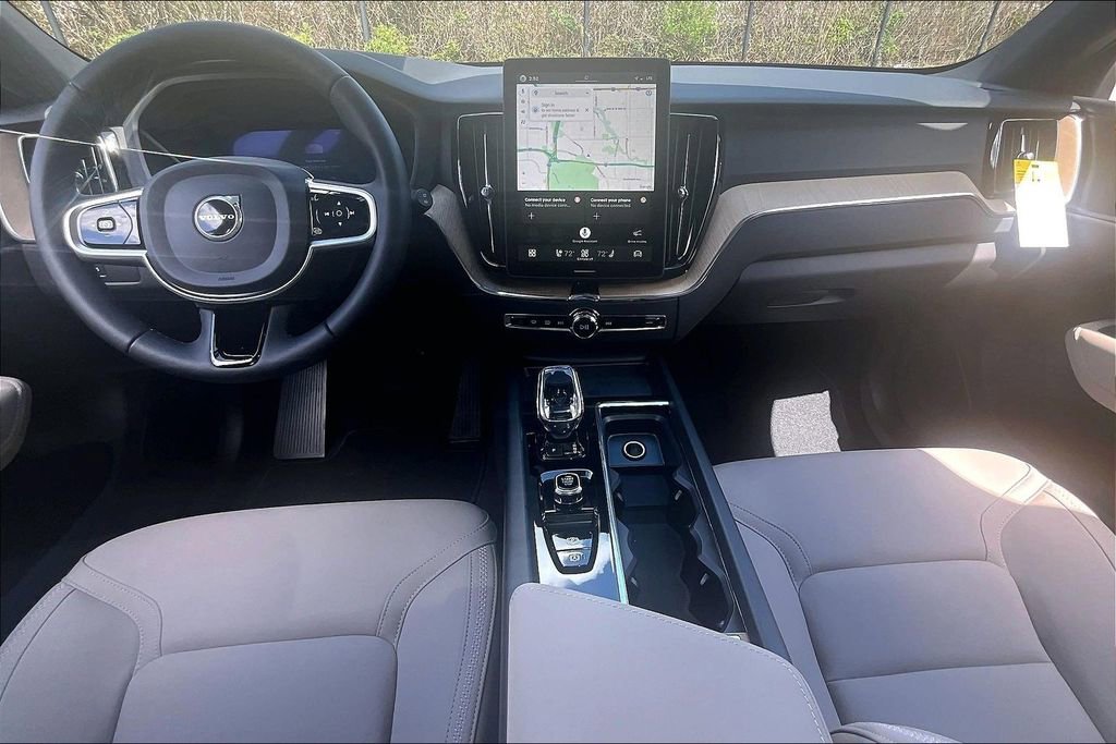 New 2026 Volvo XC60 B5 Plus w/ Protection Package Premier AWD/4WD image 9