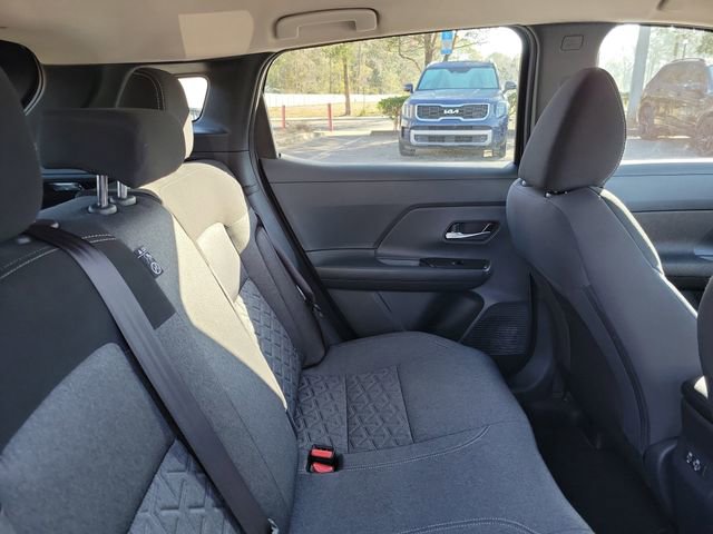 Used 2025 Nissan Kicks SV w/ Charging Package FWD image 31