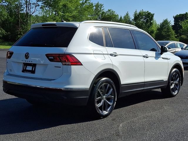 Used 2022 Volkswagen Tiguan SE AWD/4WD image 9
