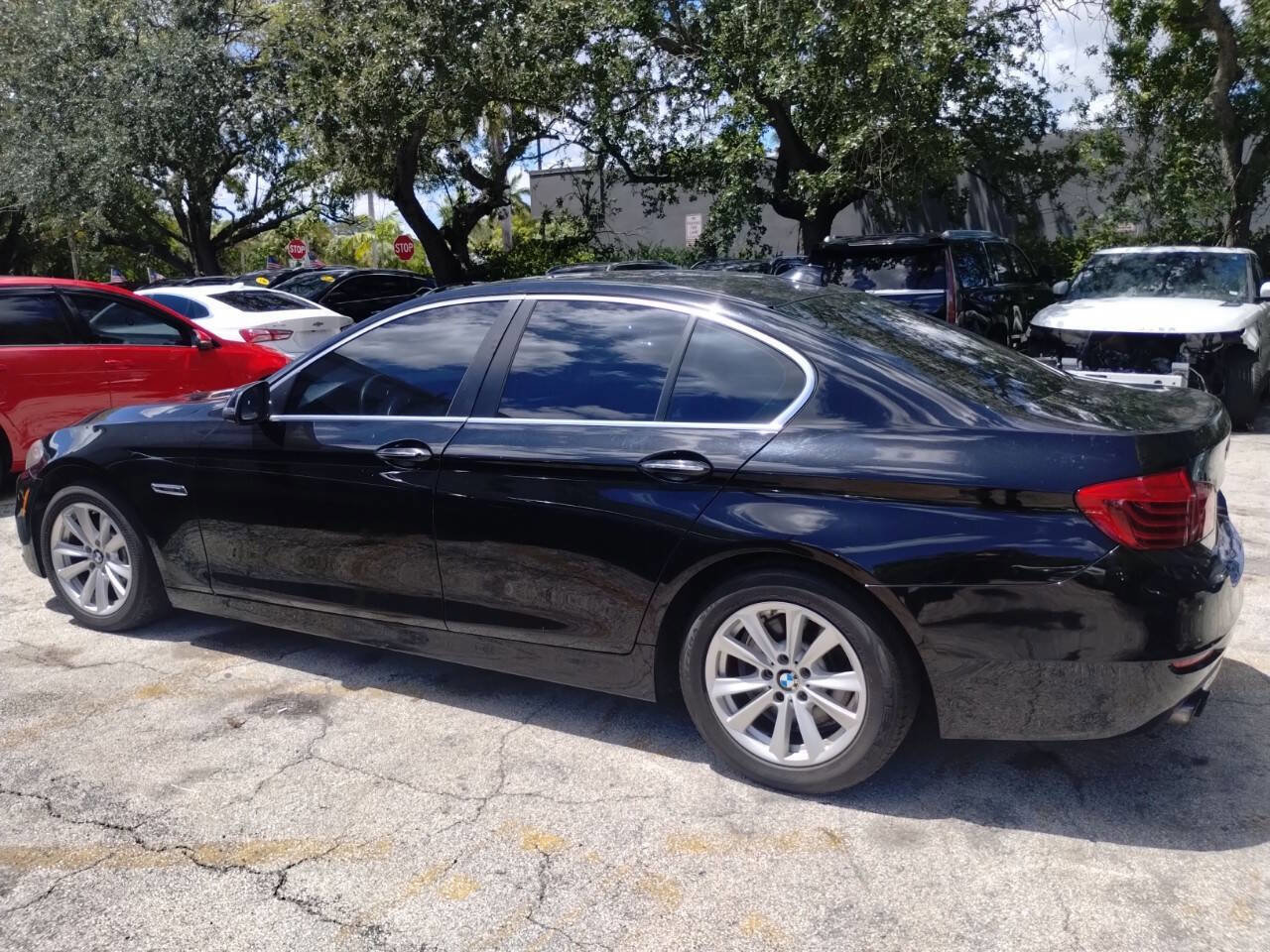 Used 2016 BMW 528i Sedan w/ Premium Package image 6