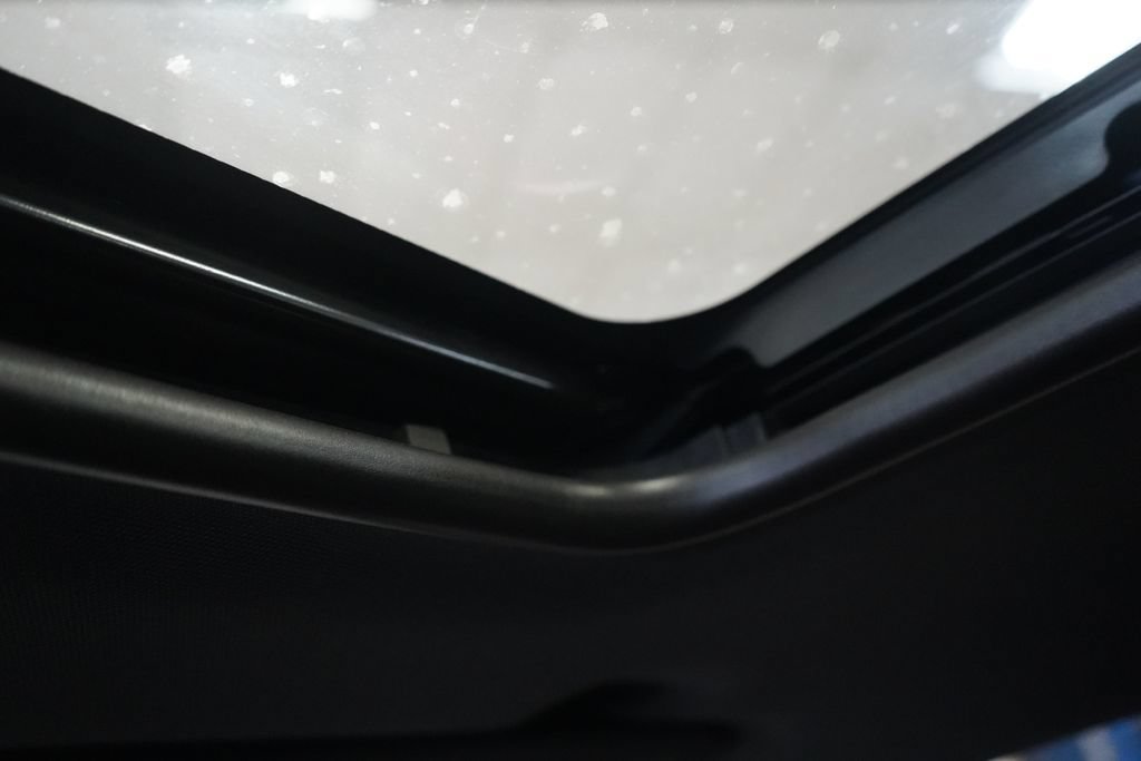 Used 2018 Chevrolet Camaro ZL1 RWD image 37
