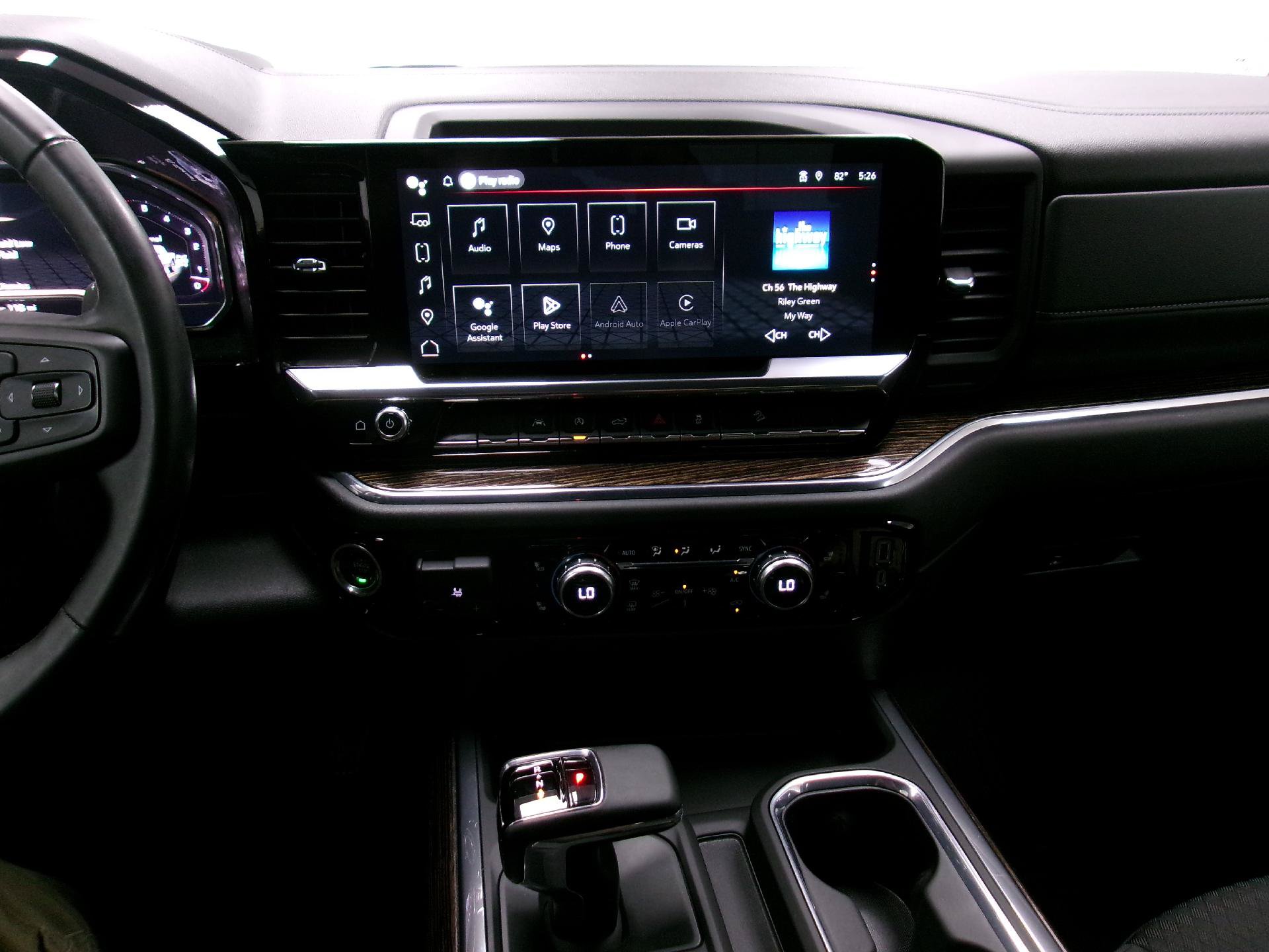 Used 2024 GMC Sierra 1500 Elevation w/ LPO, Elevation Black Package AWD/4WD image 10