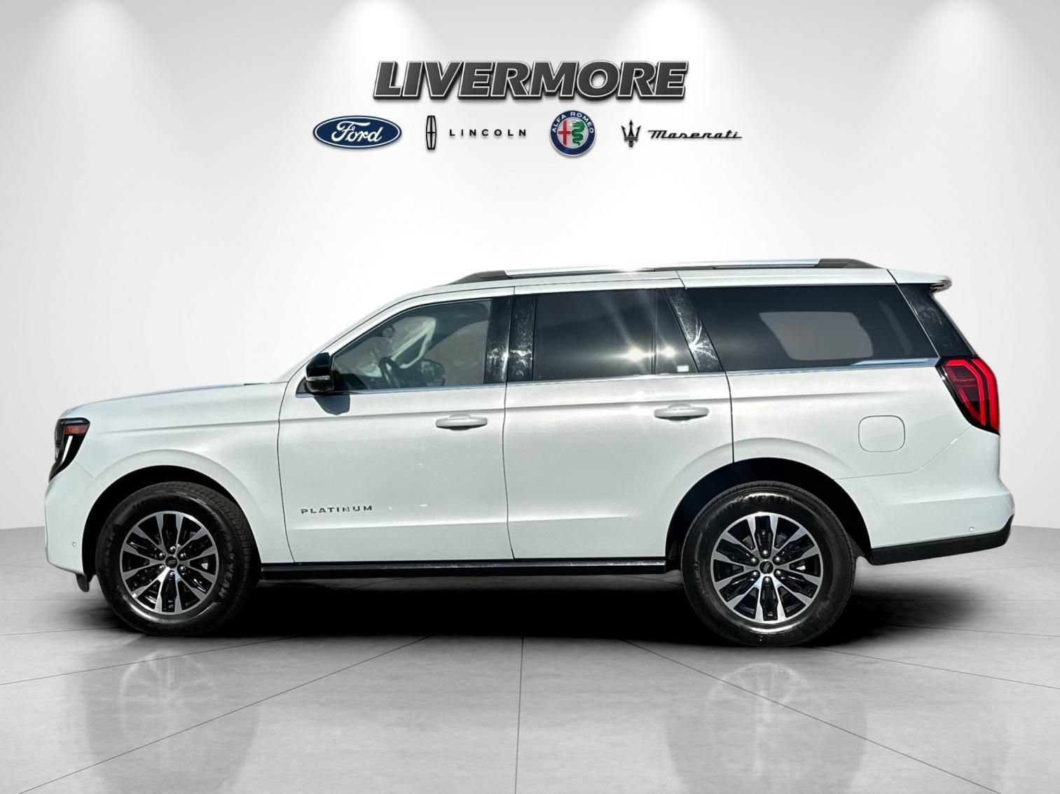Certified 2025 Ford Expedition Platinum AWD/4WD image 6