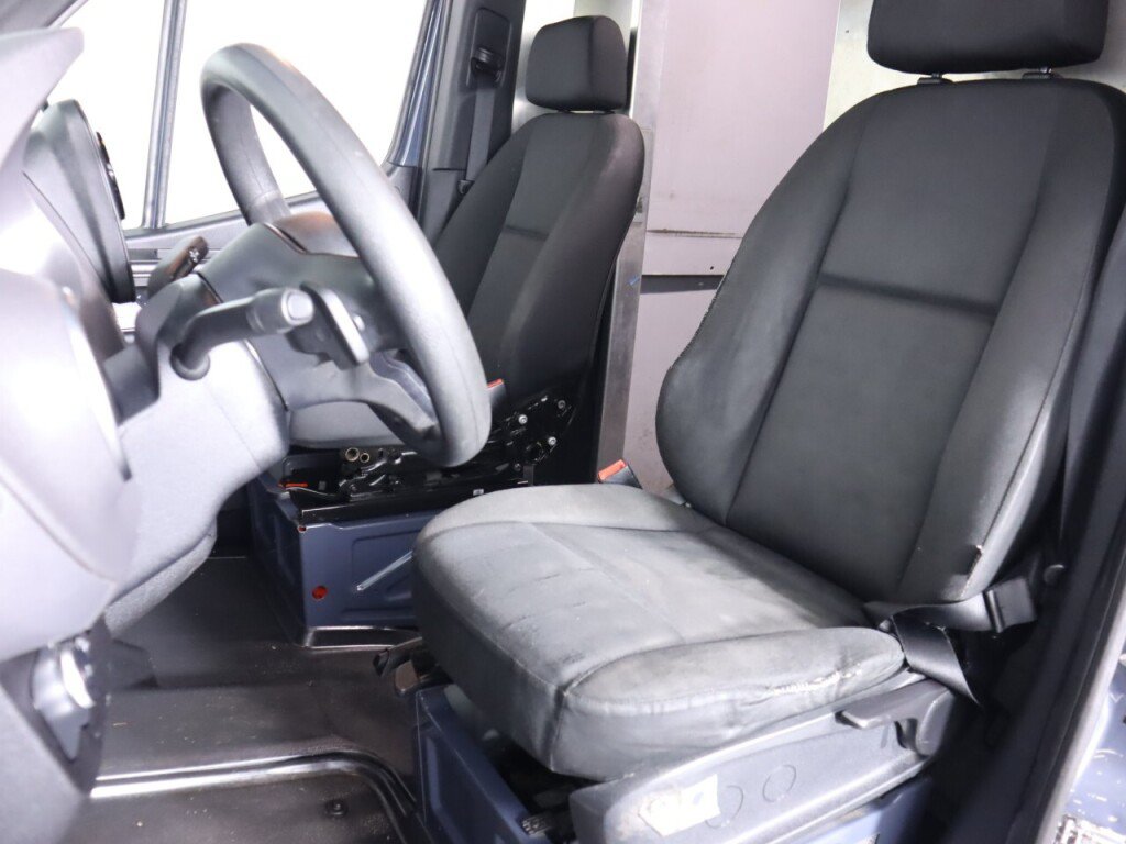 Used 2019 Mercedes-Benz Sprinter 170 image 22