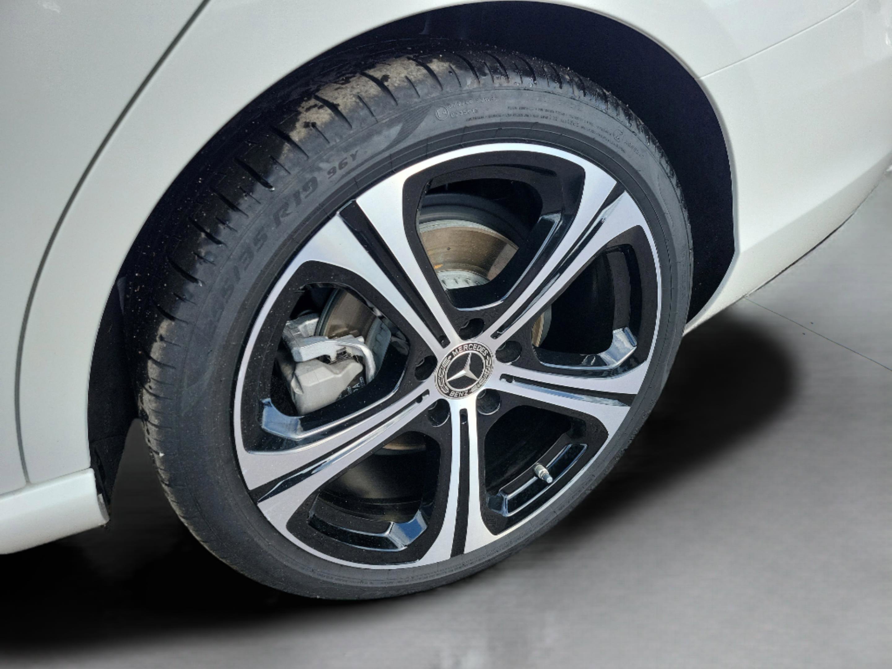 Certified 2025 Mercedes-Benz C 300 Sedan image 6