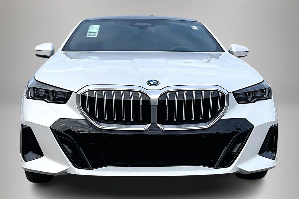 New 2026 BMW 550e xDrive image 12