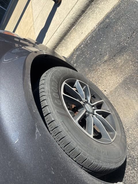 Used 2017 Dodge Grand Caravan SE image 14