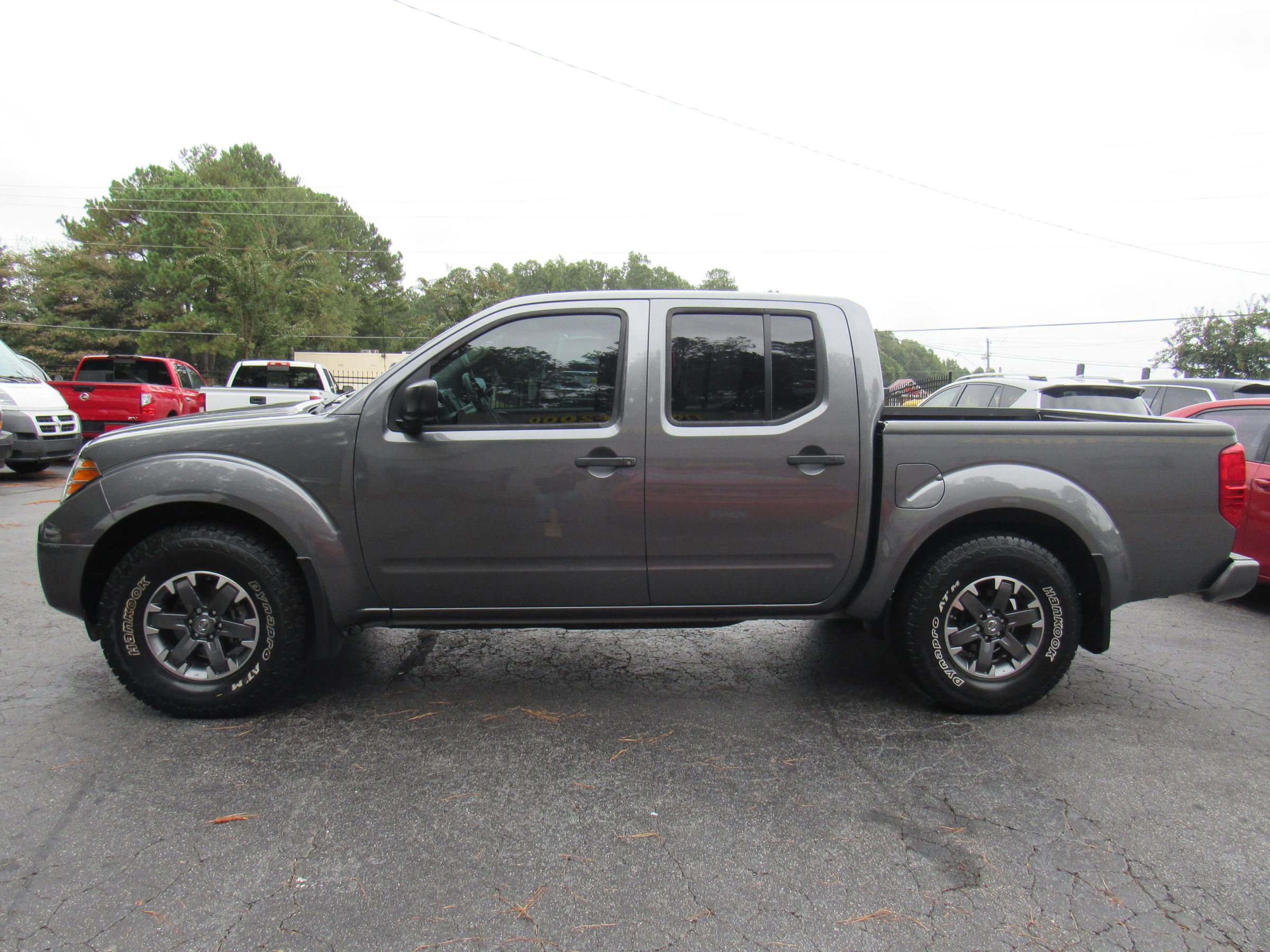 Used 2019 Nissan Frontier Desert Runner image 5