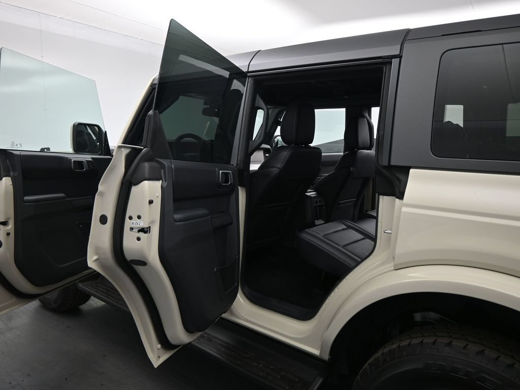 New 2026 Ford Bronco Outer Banks AWD/4WD image 18