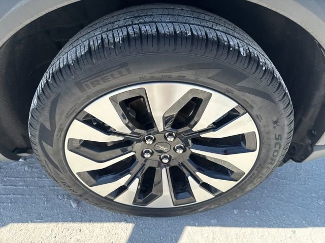 Used 2025 Ford Explorer Platinum w/ LUX Leather Package AWD/4WD image 33