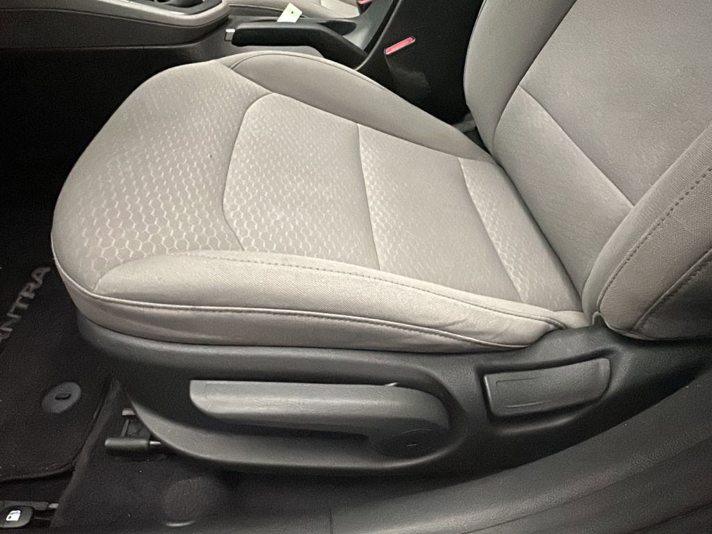 Used 2020 Hyundai Elantra Value Edition w/ Cargo Package (C1) image 10