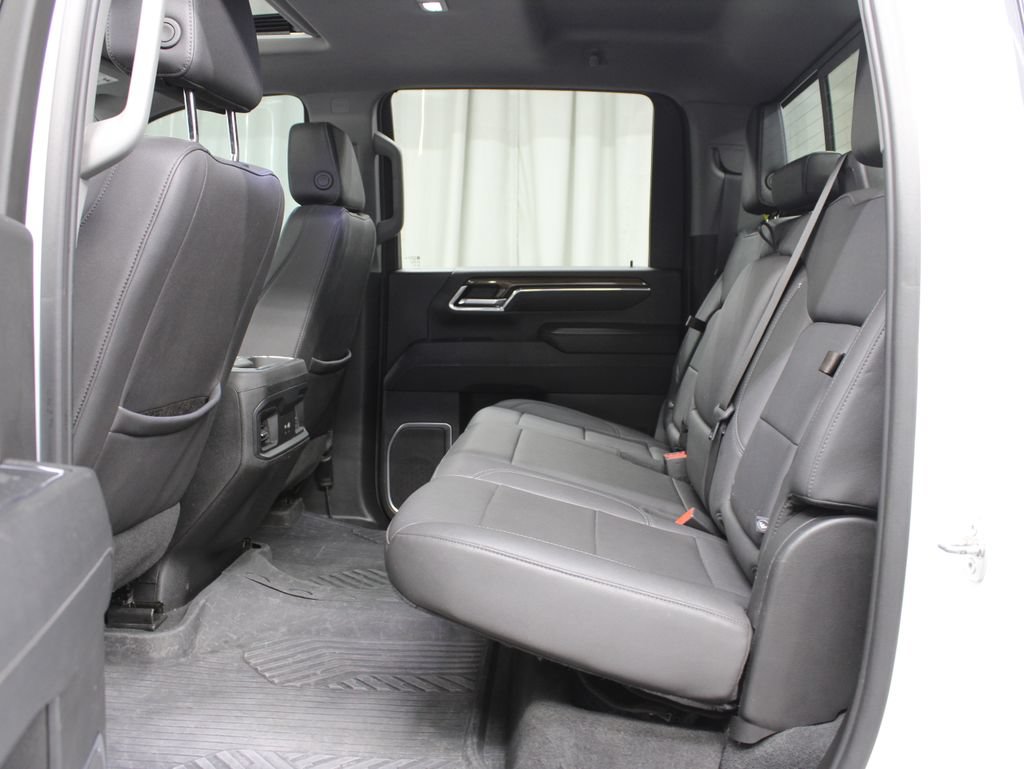 Used 2024 Chevrolet Silverado 2500 LT w/ Z71 Sport Edition AWD/4WD image 17