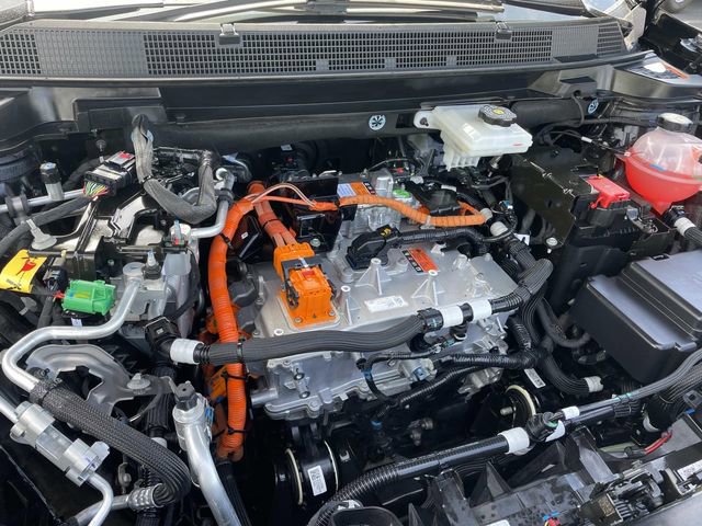 Used 2025 Chevrolet Equinox EV LT w/ Convenience Package image 38