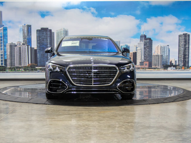 New 2027 Mercedes-Benz S 580 4MATIC Sedan image 3
