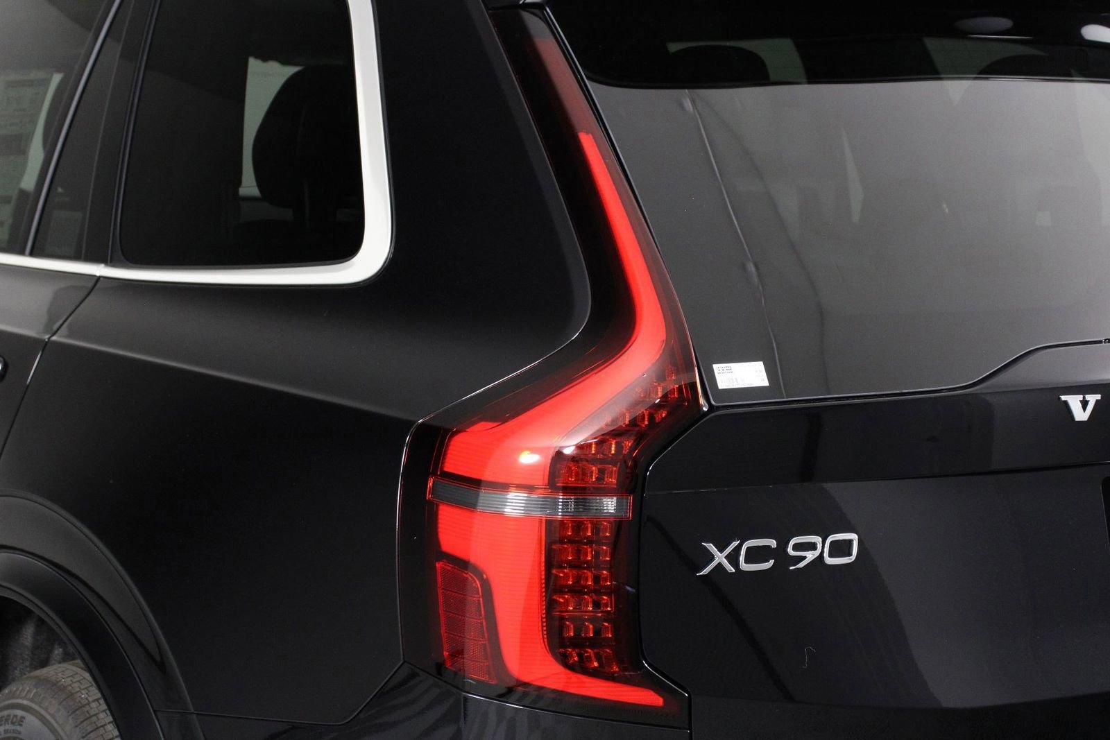 New 2026 Volvo XC90 T8 Core AWD/4WD image 15