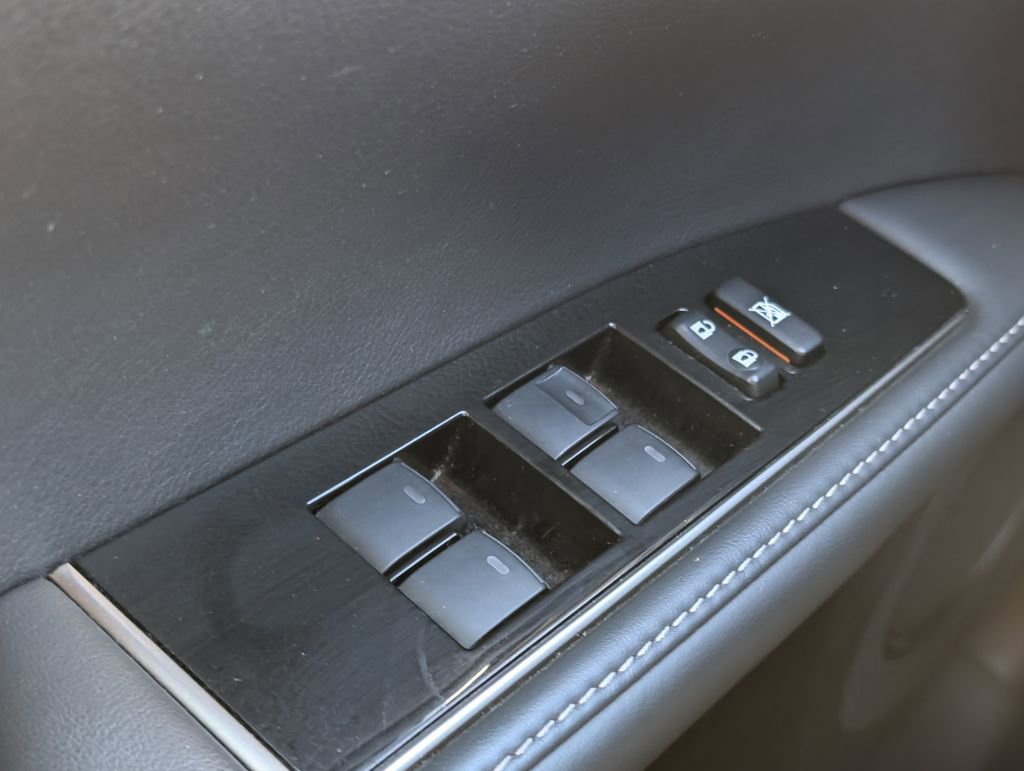 Used 2016 Lexus ES 300h w/ Luxury Package w/Wood Trim image 14