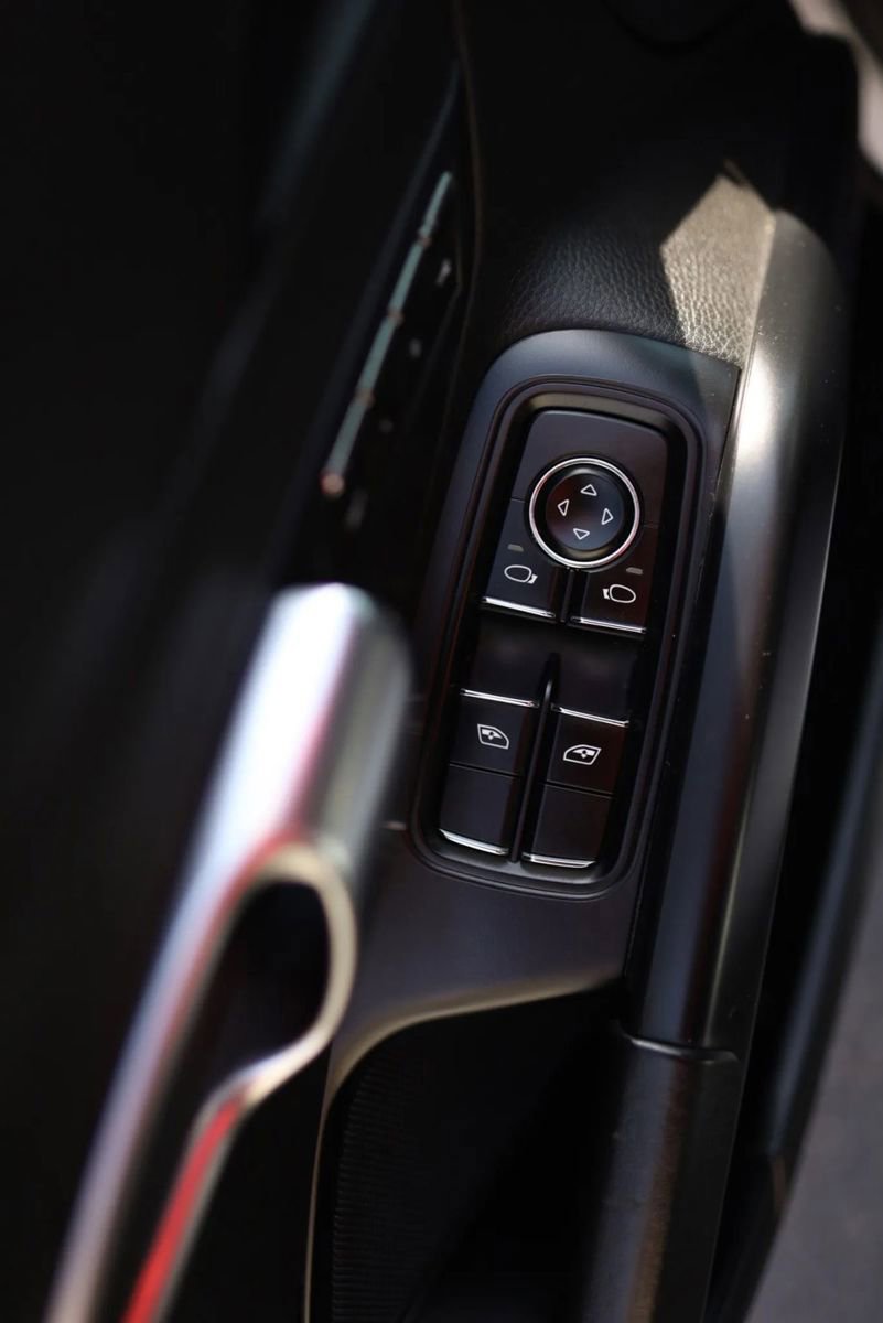 Used 2019 Porsche 718 Cayman RWD image 16