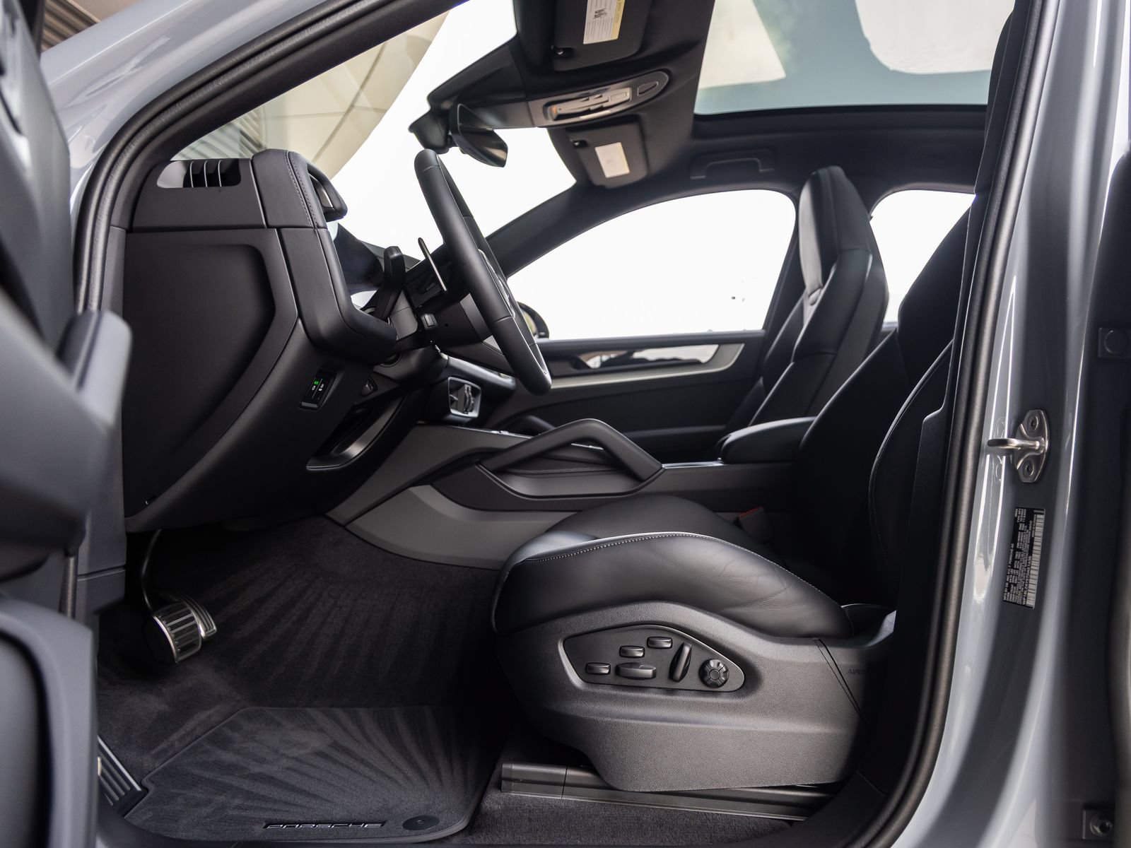 New 2026 Porsche Cayenne S AWD/4WD image 23