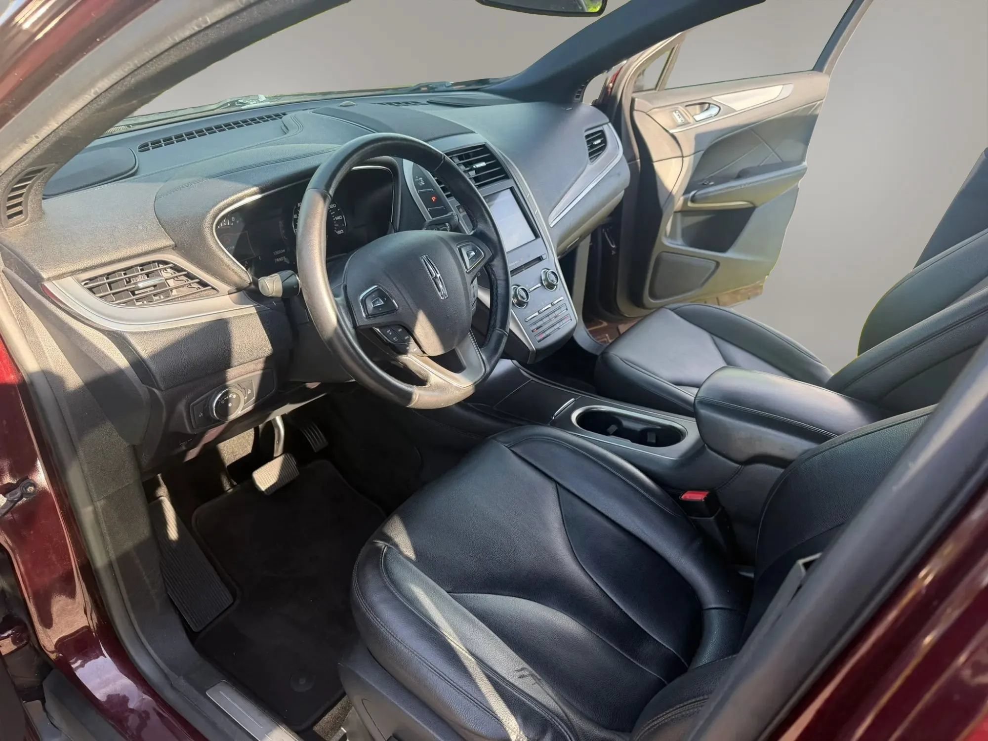 Used 2016 Lincoln MKC Premiere FWD image 9