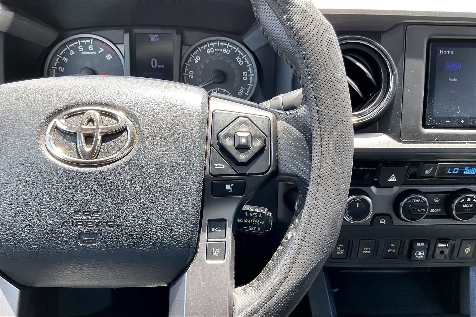 Used 2018 Toyota Tacoma 4x4 Double Cab image 25