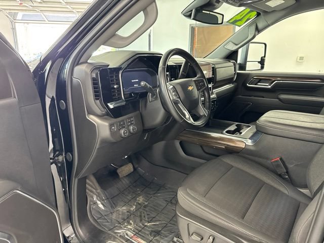 Used 2024 Chevrolet Silverado 2500 LT w/ All Star Edition AWD/4WD image 17